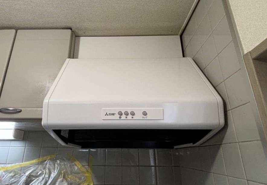 キッチンのレンジフード換気扇交換